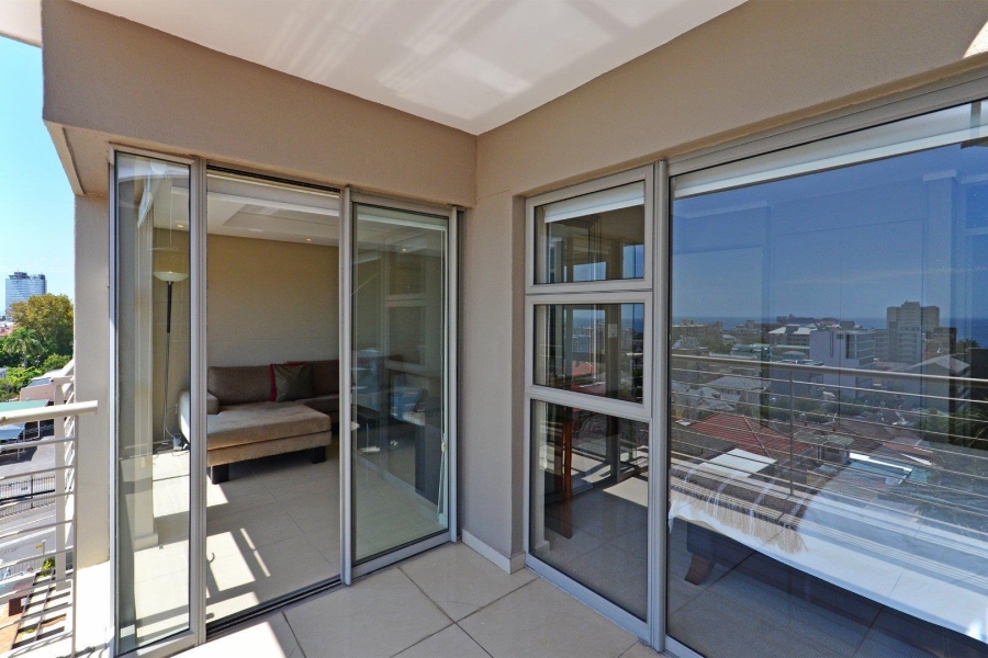 To Let 2 Bedroom Property for Rent in Sea Point Western Cape